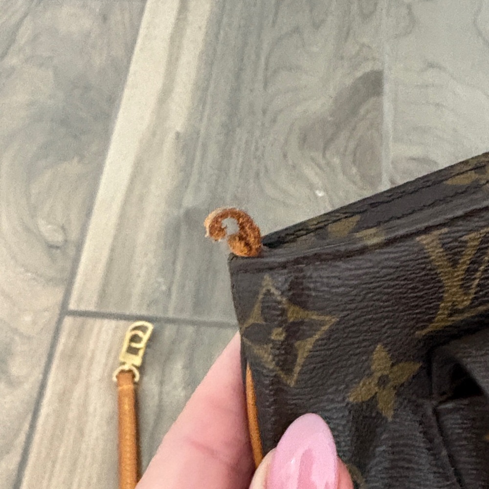 Louis Vuitton Partiton Wristlet - needs repair - Picture 9 of 11